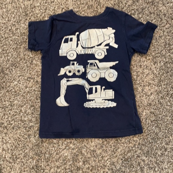 Boys T-Shirt Bundle.  7 Shirt in Total.  Size 5. - Picture 6 of 8